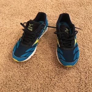 Mizuno Wave Hitogami Running Shoes